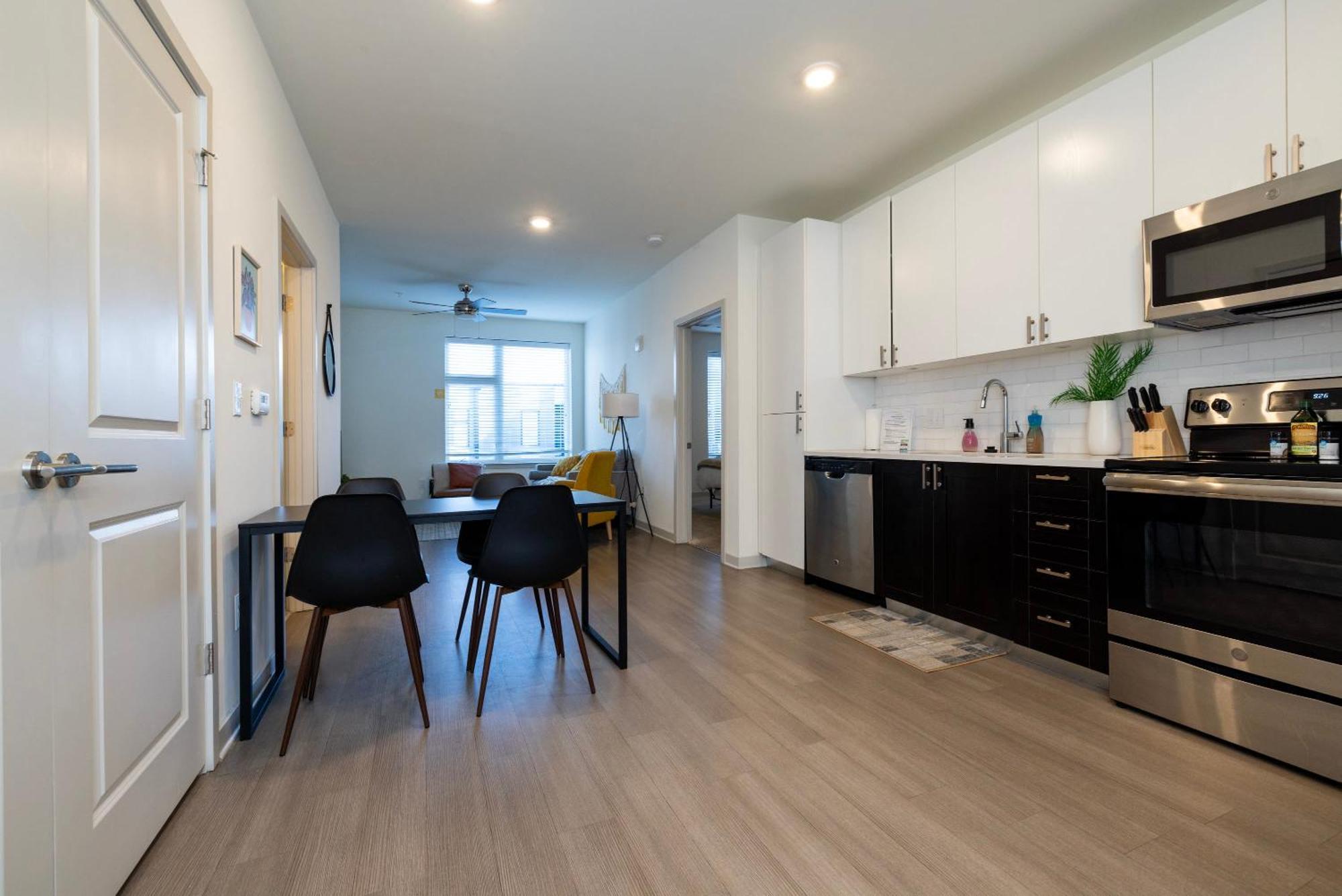 Modern Nulu 2br Cozysuites 01 *