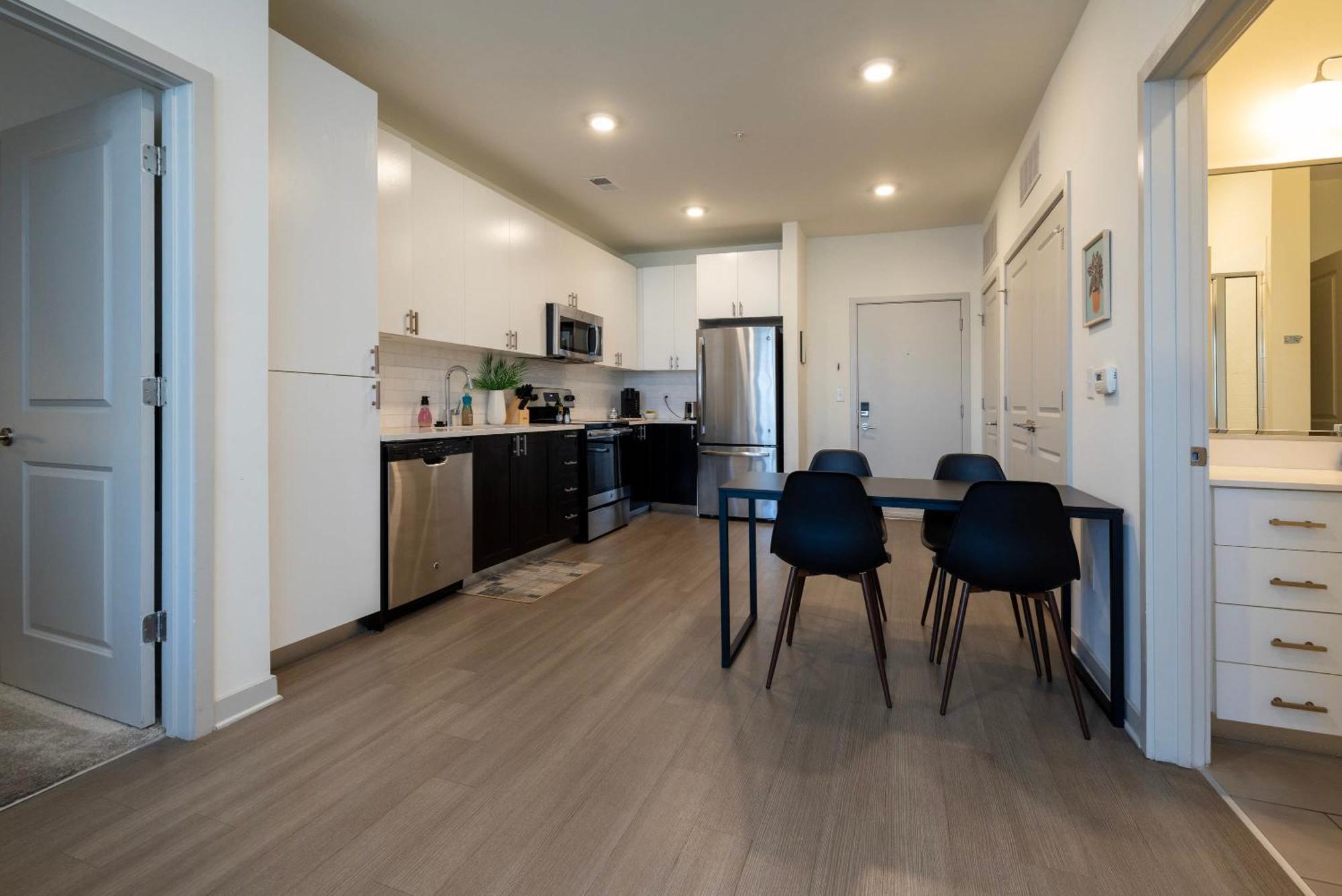 Modern Nulu 2br Cozysuites 01 Apartment