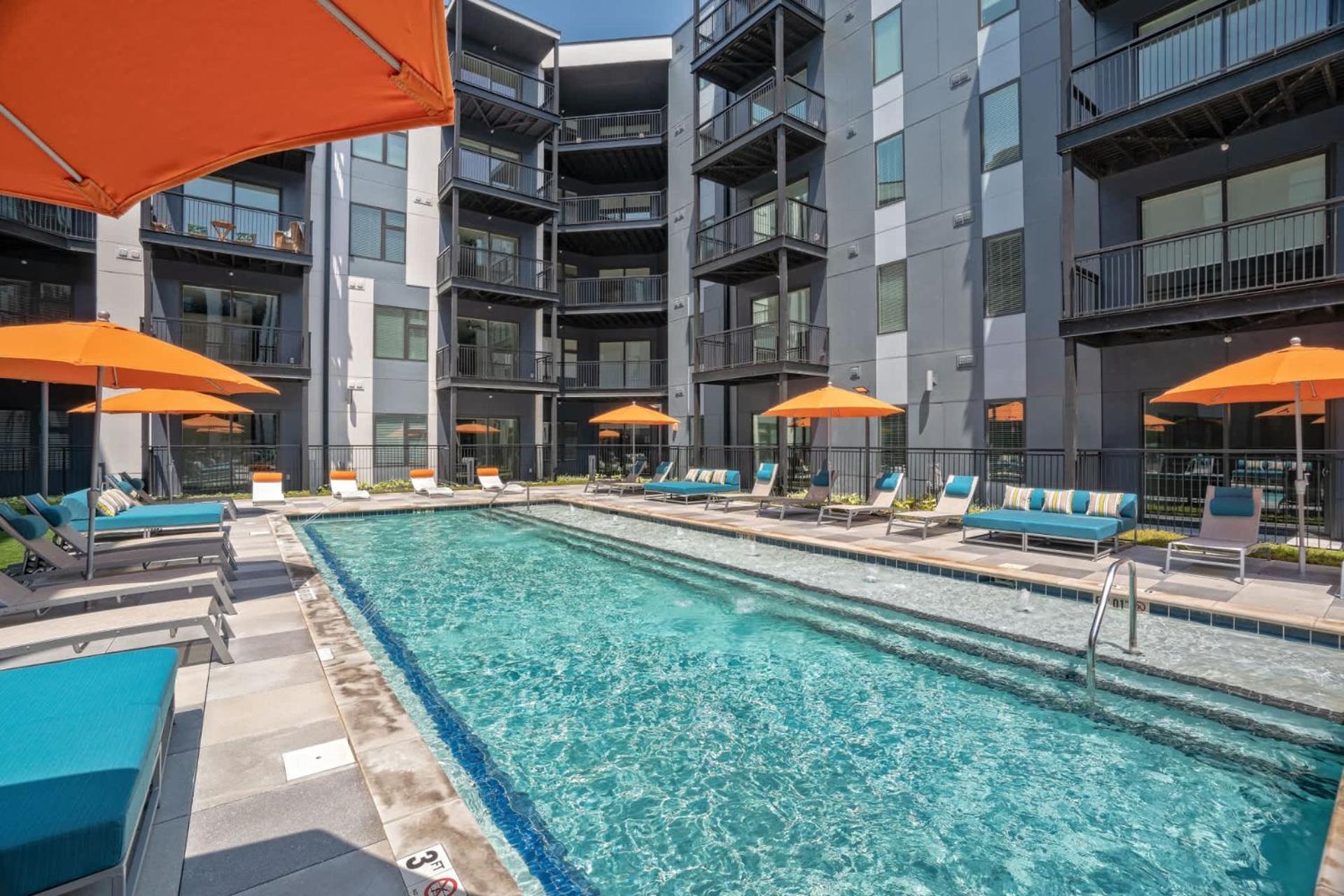 Modern Nulu 2br Cozysuites 01 Louisville